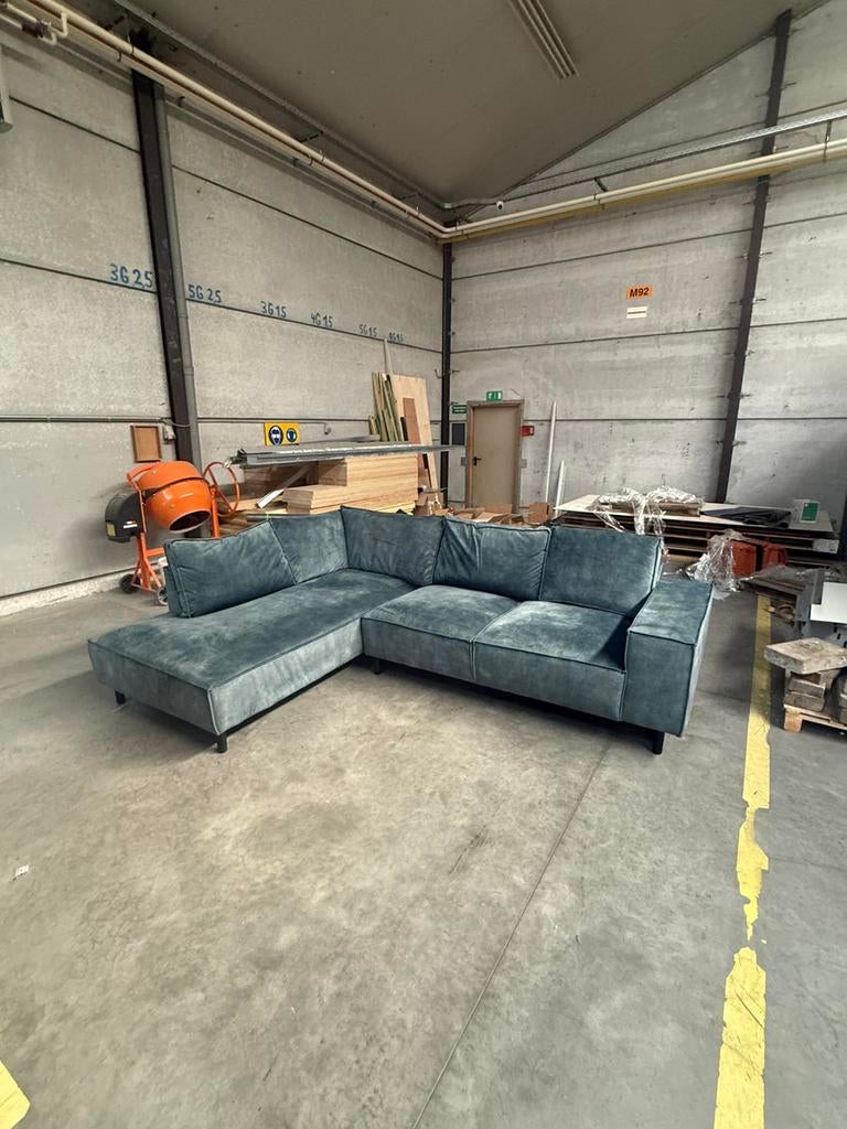 Hoeksalon te koop, Ophalen, Zo goed als nieuw