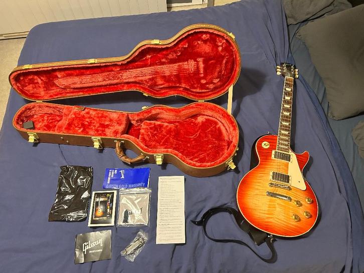 Gibson Les Paul Standard 50 Heritage Cherry Sunburst koffe, Musique & Instruments, Instruments à corde | Guitares | Électriques