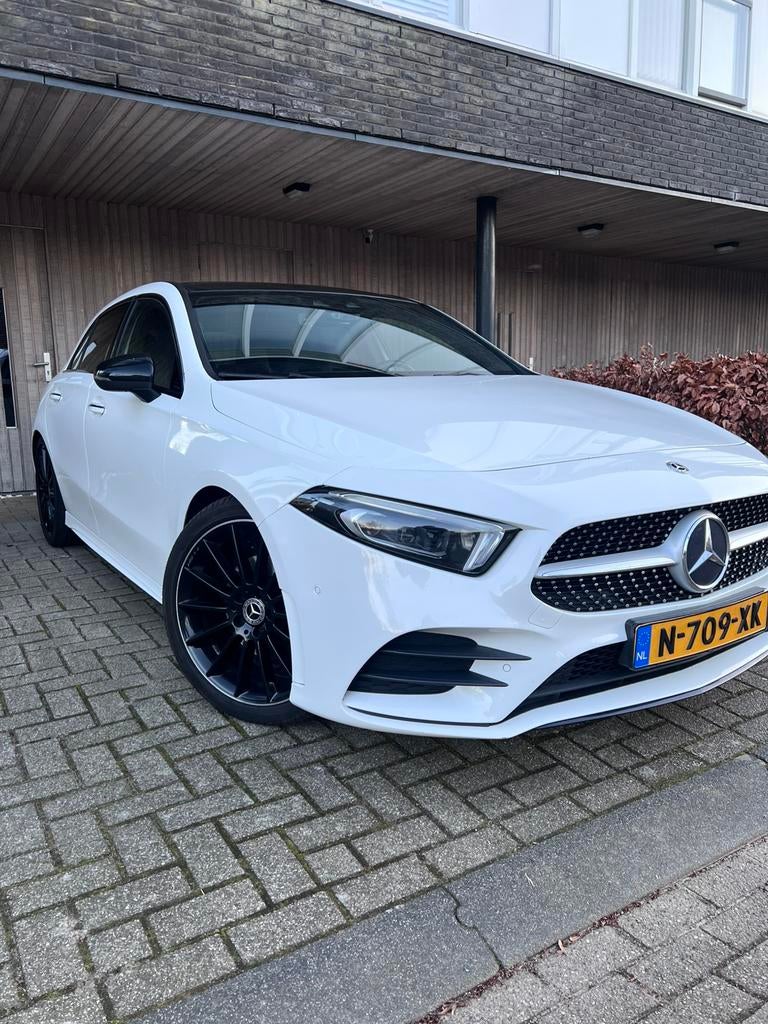 Mercedes A200 AMG full option, Autos, Mercedes-Benz, Classe A, Euro 6, Adapté aux personnes handicapées, Noir