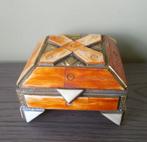 Benen Indiase sieradendoos met koperen details, Ophalen of Verzenden