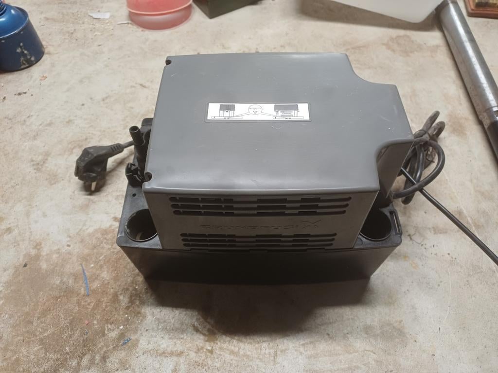 Grundfos condenspomp, Ophalen of Verzenden