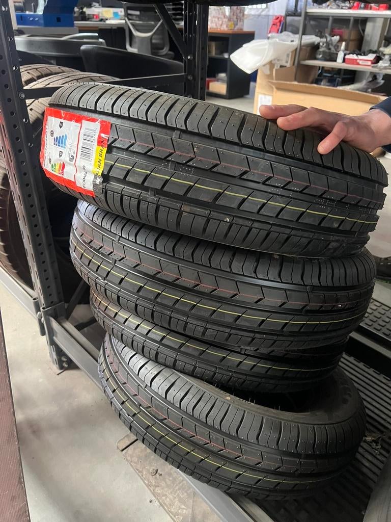 4 pneus neuf 175/70/R14 84T, Enlèvement, Pneu(s)