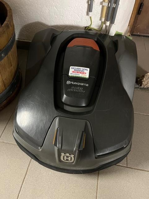 Robot tondeuse Husqvarna 430X, Jardin & Terrasse, Tondeuses robotisées, Utilisé, 20 à 25 cm, Enlèvement