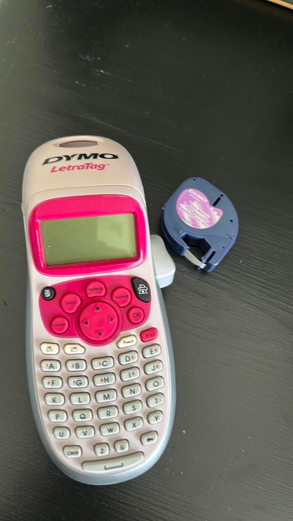 Dymo letratag labelprinter, Computers en Software, Ophalen, Zo goed als nieuw