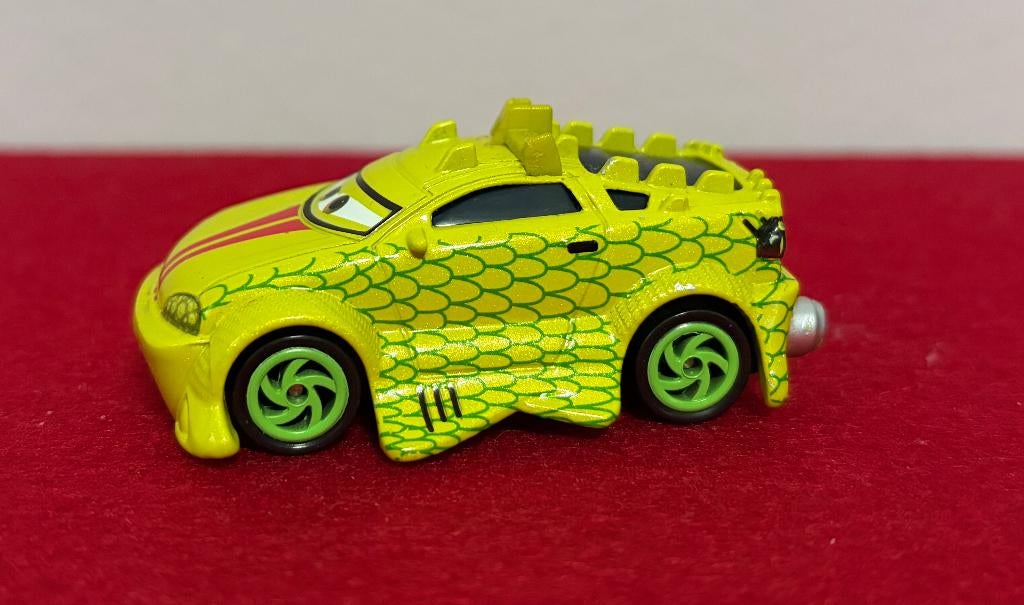 DISNEY CARS Komodo DieCast 1:55, Ophalen of Verzenden, Zo goed als nieuw, Auto
