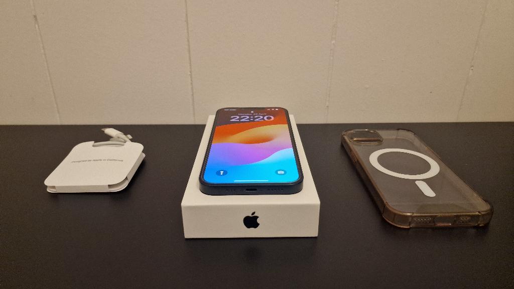 iPhone 13 / 128 GB, Télécoms, Téléphonie mobile | Apple iPhone, 128 GB, Enlèvement ou Envoi, IPhone 13, Comme neuf