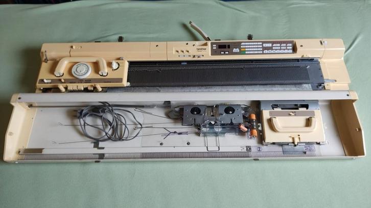 Brother breimachine KH-940 + KR-850 elektronische set, Hobby en Vrije tijd, Breien en Haken, Ophalen
