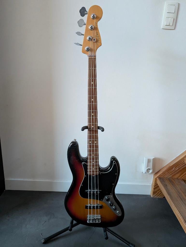 Basse Fender Jazz, Musique & Instruments, Instruments à corde | Guitares | Basses, Enlèvement, Comme neuf, Électrique