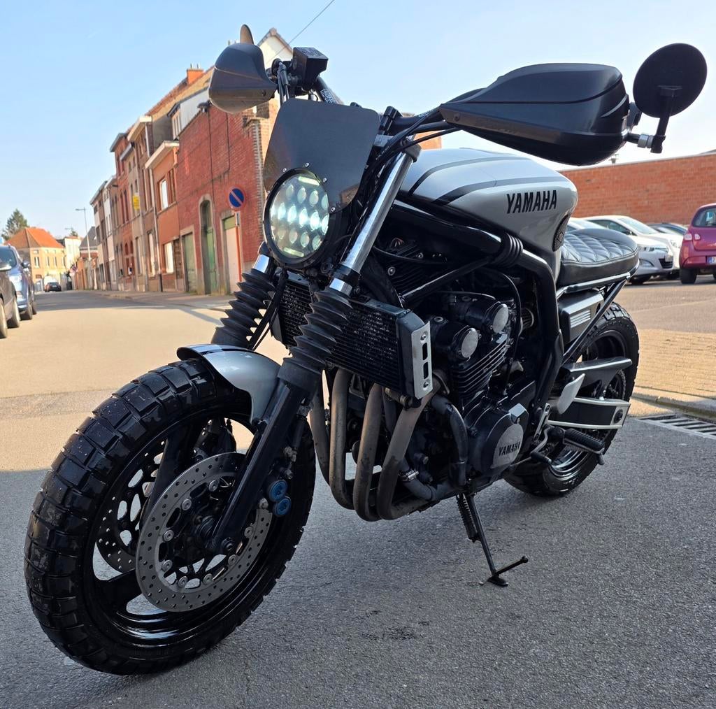 Yamaha FZS600 personnalisé !, Motos, Motos | Yamaha, 600 cm³, Entreprise, Occasion, Manuelle