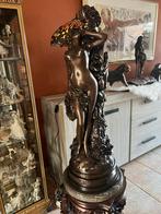 Zeer grote prachtige bronzen beeld, Ophalen