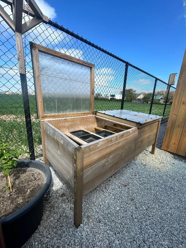 plantenbak , kweekbak, Ophalen, Zo goed als nieuw, Hout
