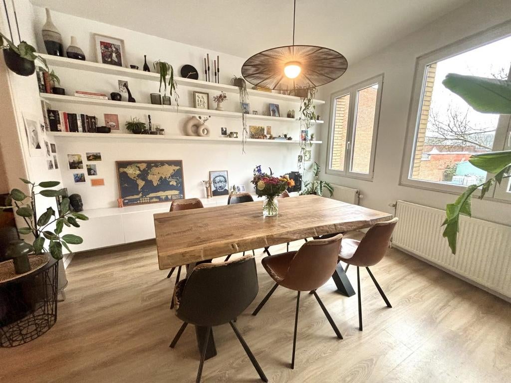 Eiken tafel, Ophalen