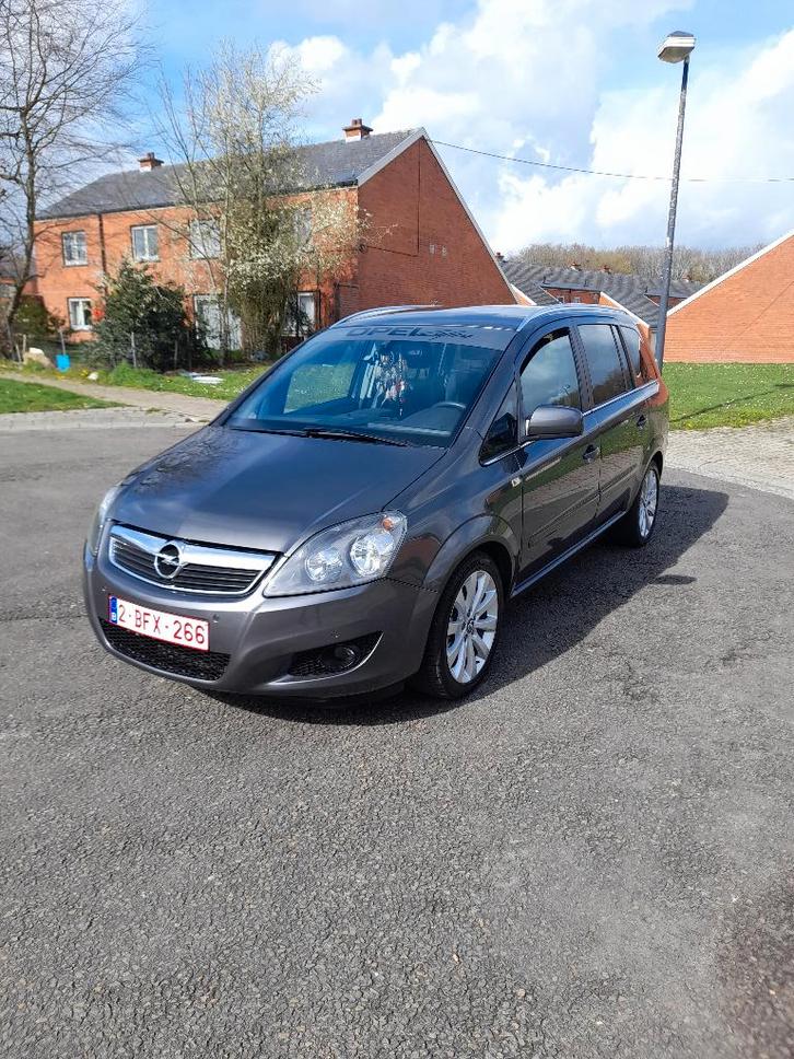 Opel Zafira B Cosmo, Auto's, Opel, Particulier, Zafira, ABS, Airbags, Airconditioning, Alarm, Bluetooth, Boordcomputer, Centrale vergrendeling