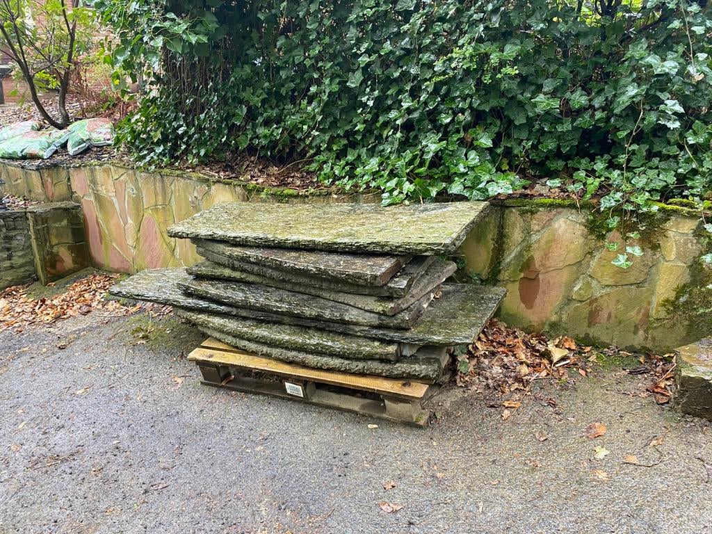 Lot de grands pierres, Enlèvement