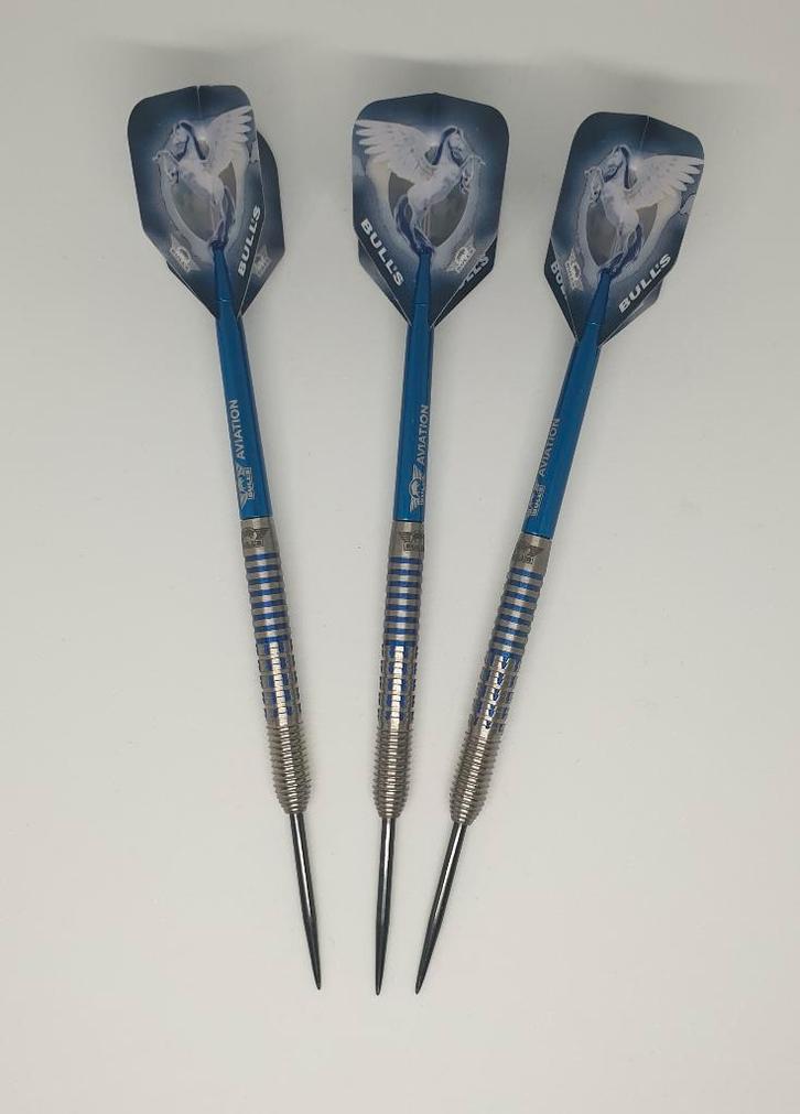 Darts pijlen Bull's Blue Pegasus A 95% - 22 gram, Sports & Fitness, Fléchettes, Utilisé, Fléchettes, Enlèvement ou Envoi