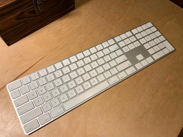 Apple Magic Keyboard | QWERTY, Computers en Software, Toetsenborden, Zo goed als nieuw, Qwerty, Draadloos, Ophalen of Verzenden