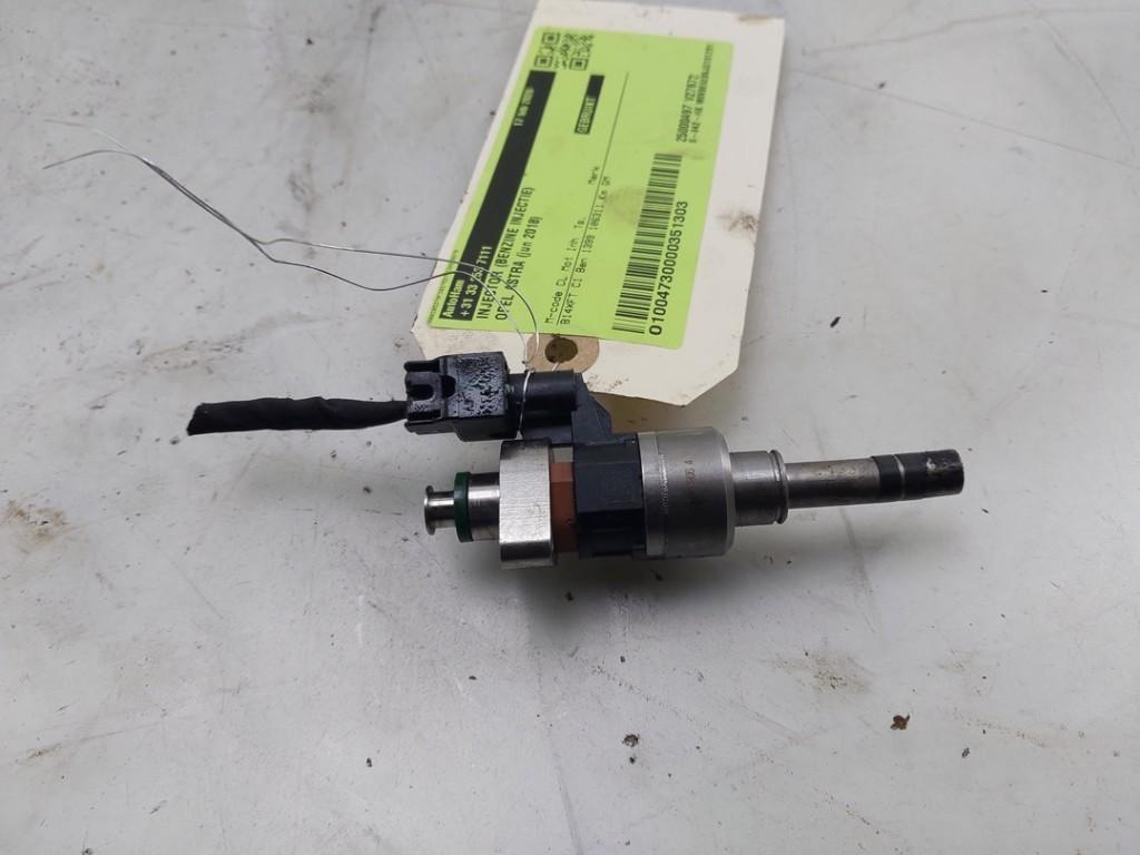 INJECTEUR Opel Astra K (01-2015/12-2022) (|55577403|), Dhr. J. Ham, Administratie@autoham.nl, Opel, Utilisé