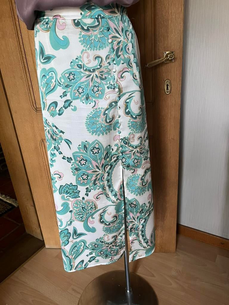 Jupe longue estivale d'Akoz en parfait état, Vêtements | Femmes, Jupes, Enlèvement ou Envoi, Comme neuf, Taille 42/44 (L)