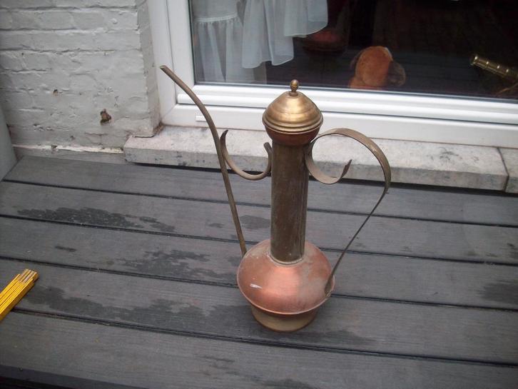 denk een turkse karaf ? of zo met deksel, Antiek en Kunst, Antiek | Brons en Koper, Koper, Ophalen of Verzenden