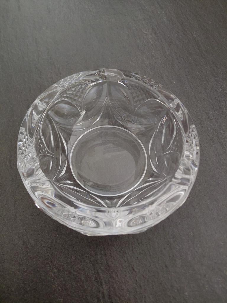 Glazen assenbak, Ophalen