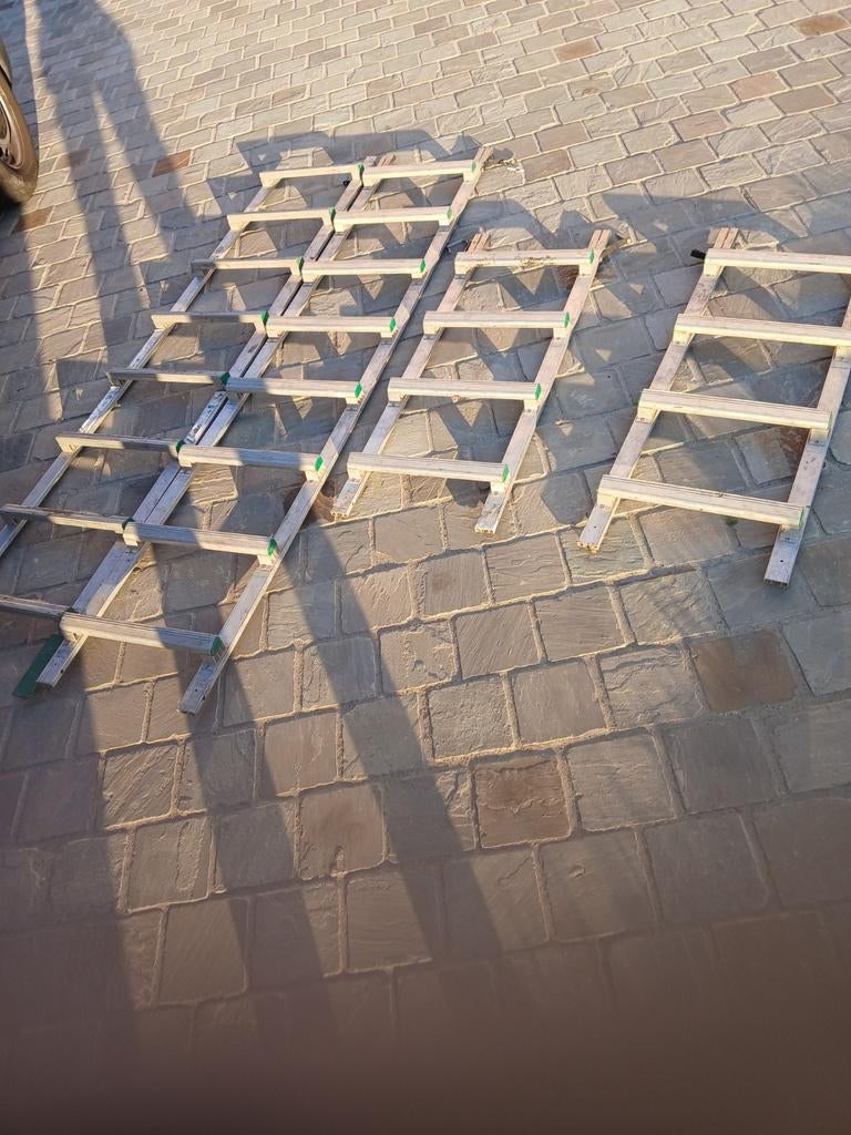 Echelles de toit Mac, Enlèvement