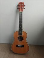 Ukulele met hoes en accessoires, Muziek en Instrumenten, Snaarinstrumenten | Overige, Ophalen, Zo goed als nieuw, Ukelele