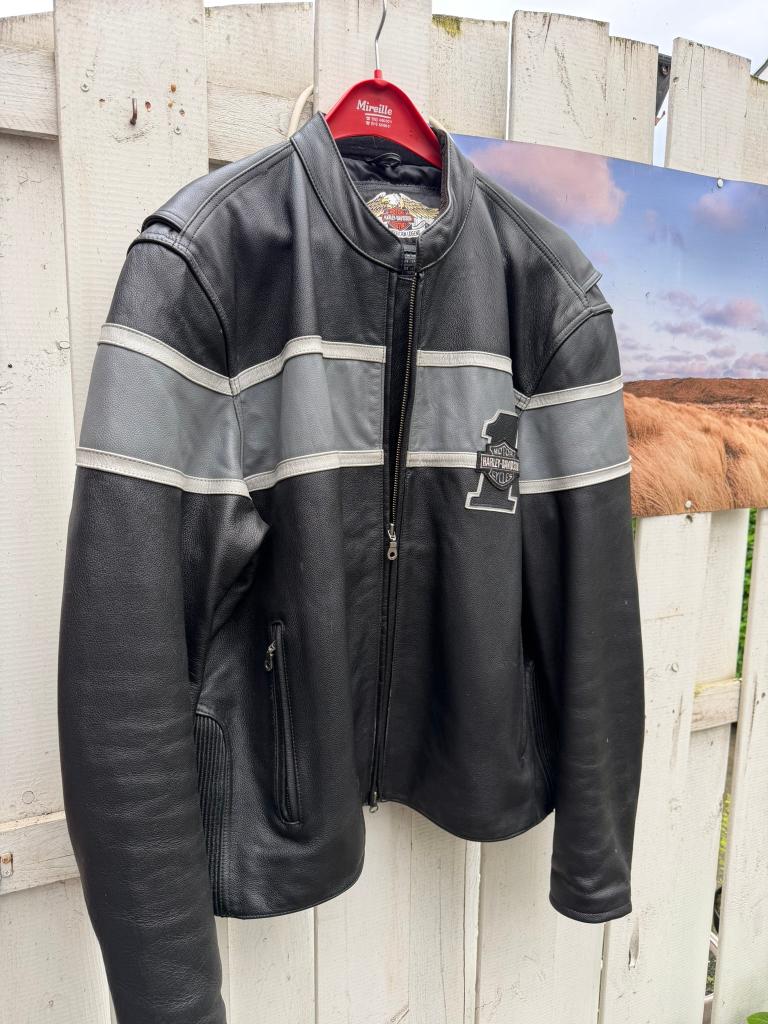 Originele Harley Davidson lederen motorjas, Ophalen