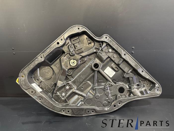 Ruitmechaniek 4Deurs rechts-achter van een Mercedes C-Klasse, Auto-onderdelen, Ruiten en Toebehoren, Mercedes-Benz, Gebruikt, 3 maanden garantie