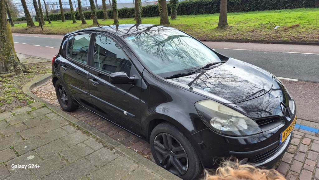 Renault Clio 3 exportez-la ou réparez-la vous-même - de nomb, Autos, Boîte manuelle, 5 portes, Particulier, Essence