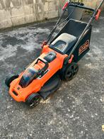Tondeuse électrique Black+Decker, Jardin & Terrasse, Tondeuses à gazon, Tondeuses à gazon sur batterie, Tondeuse rotative, Sac de ramassage
