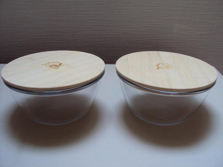 Set van 2 glazen kommen met bamboe deksel. NIEUW !, Maison & Meubles, Cuisine | Vaisselle, Récipient(s), Enlèvement ou Envoi
