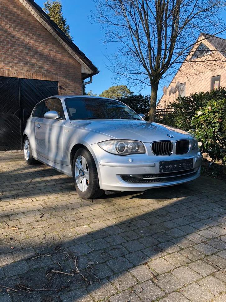 BMW 116i Grijs met. Trekh.Distrbutiekett.ok 1m garantie, Autos, BMW, Particulier, Série 1, Attache-remorque, Essence, Euro 4, Coupé