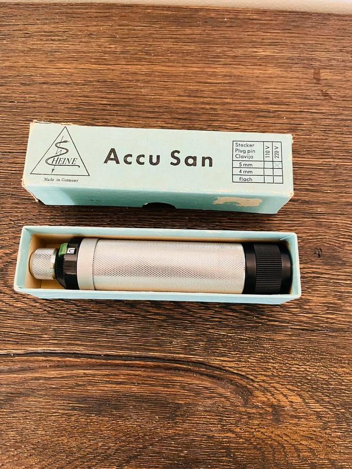 Otoscope Heine Sand Handle pour examen des oreilles, Divers, Matériel Infirmier, Comme neuf, Enlèvement ou Envoi