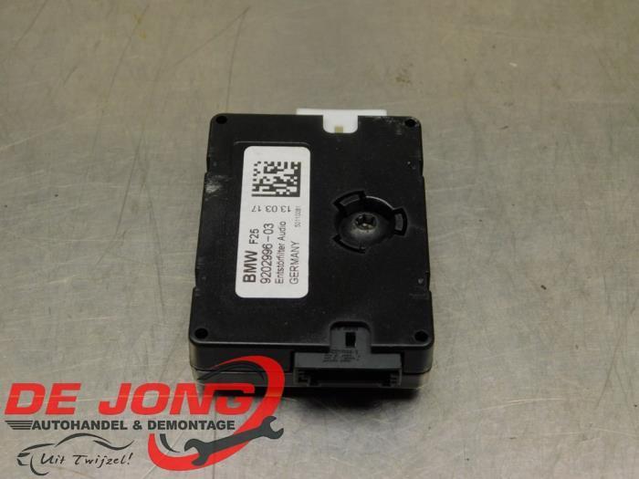 Antenne amplificateur d'un BMW X3, Autos : Pièces & Accessoires, Électronique & Câbles, BMW, Utilisé, 3 mois de garantie, Enlèvement ou Envoi