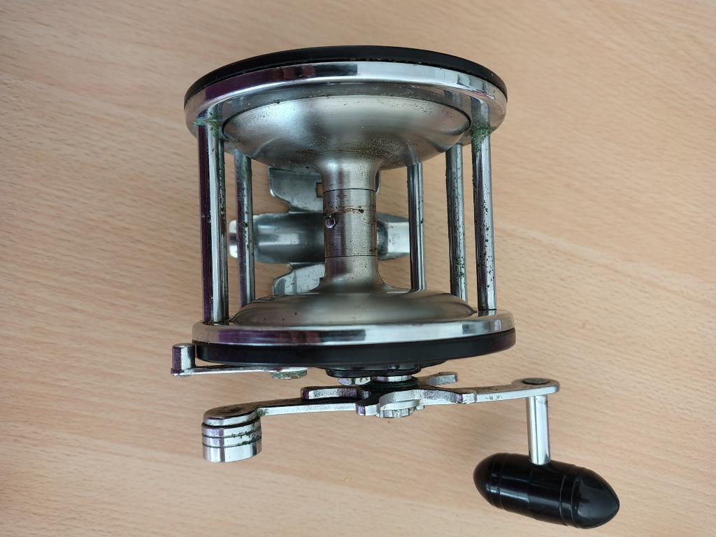 REEL PENN LONG BEACH 66, Ophalen of Verzenden, Zo goed als nieuw, Molen