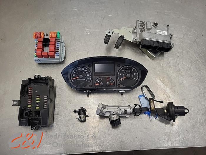 Serrure de contact + ordinateur d'un Citroen Jumper, -, 3 mois de garantie, Utilisé, -