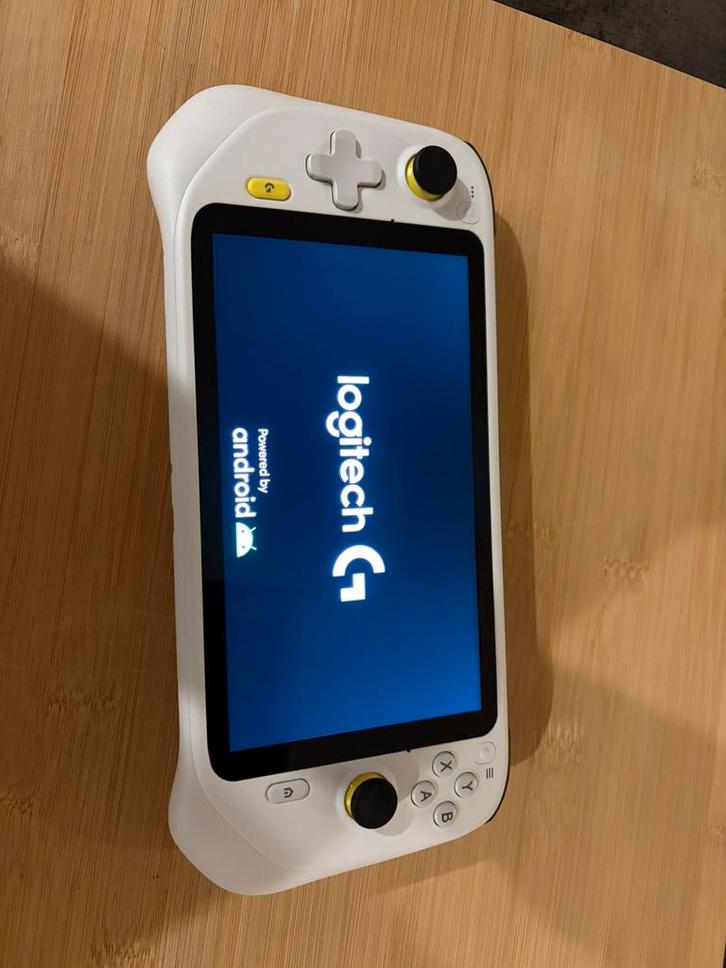 Logitech G cloud, Games en Spelcomputers, Spelcomputers | Overige, Zo goed als nieuw, Ophalen