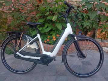 Batavus finez e go power, 47 à 51 cm, Batavus, 50 km par batterie ou plus, Comme neuf