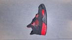 Jordan 4, Ophalen, Zwart, Sneakers, Gedragen