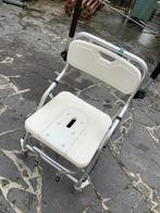 Chaise roulante douche - toilette NEUVE jamais utilisée, Ophalen, Nieuw