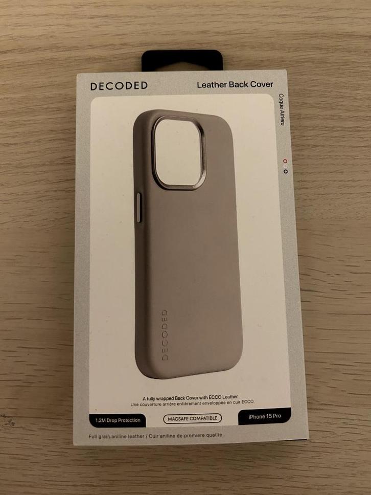 iPhone 15 Pro Magsafe leather case Decoded + 1 gratis, Telecommunicatie, Mobiele telefoons | Hoesjes en Screenprotectors | Apple iPhone