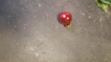 kerstballetje rood beschikbaar voor biedingen