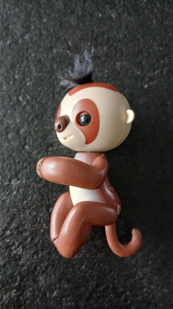 WowWee Fingerlings Baby Luiaard, Verzamelen, Poppetjes en Figuurtjes, Zo goed als nieuw, Ophalen of Verzenden