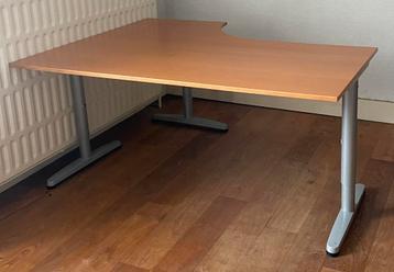Bureau beschikbaar voor biedingen