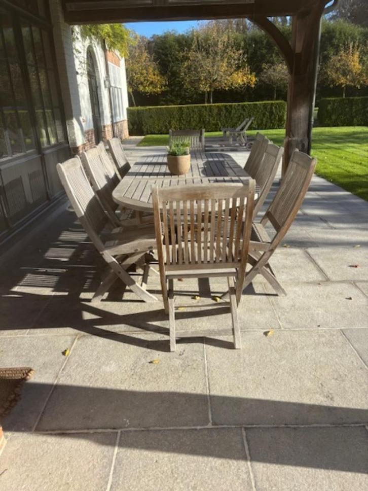 Grote tafel in teak met 10 stoelen, Huis en Inrichting, Tafels | Eettafels, Gebruikt, 50 tot 100 cm, 200 cm of meer, Vijf personen of meer