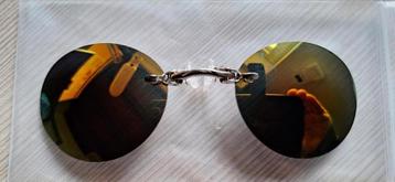 Zonnebril beschikbaar voor biedingen