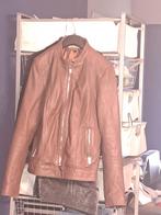 Toutes sortes de choses et de vêtements., Enlèvement