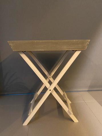 Plateau met onderstel of bijzettafel of … beschikbaar voor biedingen