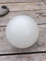 Vintage witte bol voor buitenverlichting, Tuin en Terras, Ophalen of Verzenden, Gebruikt, Glas, Overige typen