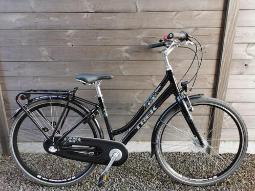 Damesfiets Trek D45, Fietsen en Brommers, Fietsen | Dames | Damesfietsen, Zo goed als nieuw, Overige merken, (Extra) lage instap